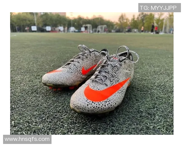 刺客球星专属推荐顶级足球鞋助力提升场上表现