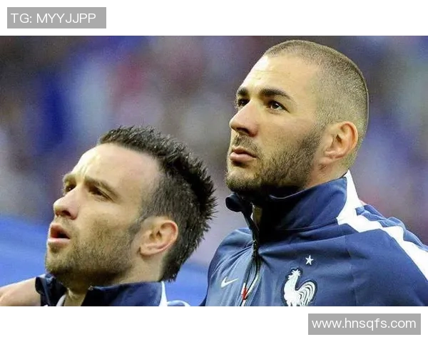 反足球球星的另类人生轨迹与激情故事展开