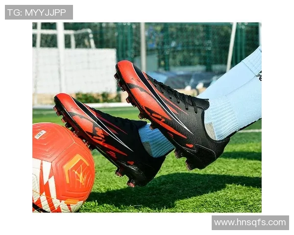 足球星足球鞋钉助力速度与稳定全面提升比赛竞技表现